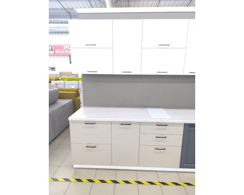 Готовая кухня с экспозиции