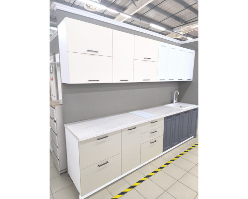 Готовая кухня с экспозиции